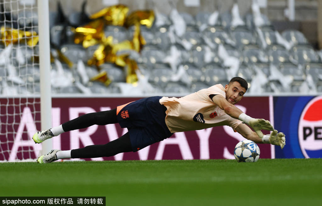 星空体育平台巴塞罗那迎欧联关键赛,今夜复出首秀,震撼外界,团队化学反应显著的简单介绍