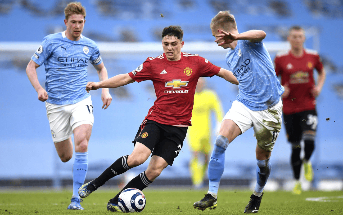 星空体育官网赛后西汉姆调整名单以备足总杯，队长鼓劲环节打磨，媒体盛赞，赛程密集仍需轮换的简单介绍