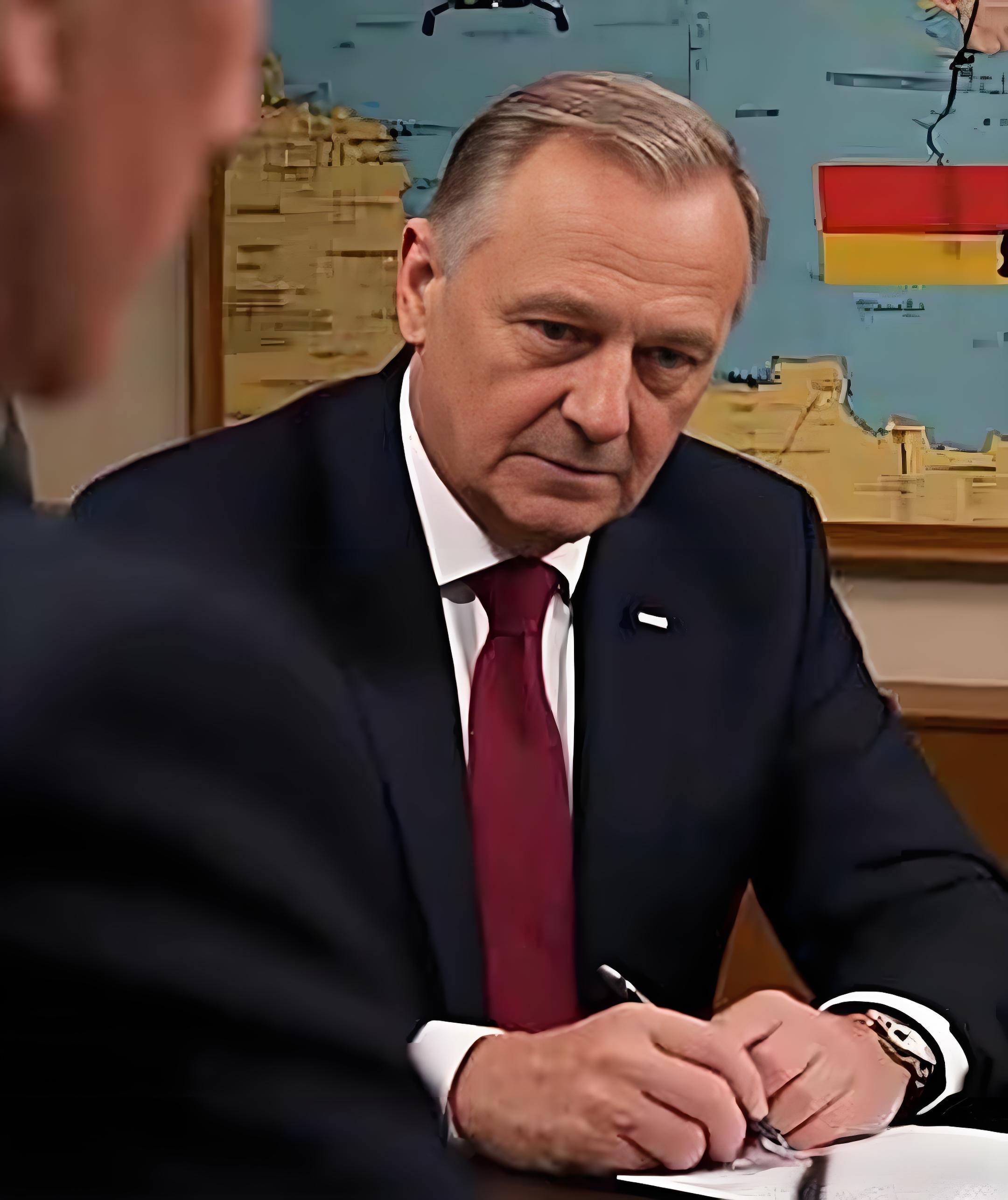 星空体育官网包含今夜亚特兰大备战欧联，防线松动细节曝光，信心回归，心理建设被强调的词条